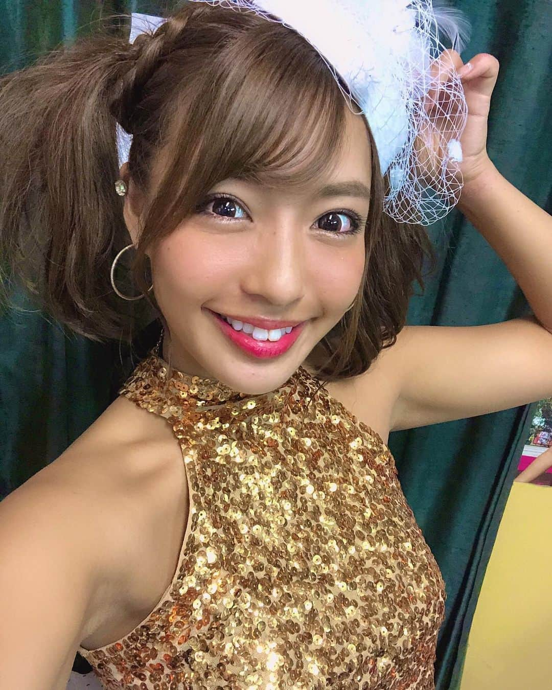 橋本梨菜さんのインスタグラム写真 - (橋本梨菜Instagram)「名古屋ありがとう〜っ🙂✨ 写真めっちゃあっぷ！笑  初めましての方も、 毎月会える方も、 いつもきてくれる方も とっても感謝です〜〜🙈❤️ また来月6/22は名古屋ライブなので覚えててねっ！  毎月来てるから、 少しづつチーム名古屋？ チーム愛知？チーム中部？笑 が増えてて嬉しい！😁ありがとう！  にこにこ☺︎🌺 まだお家にたどり着いてませんが 明日の予定はこちらですっ🐣✨ はなまる撮影会🌺 今月ラスト撮影会です〜〜 予約はこちらからぜひお願いします！ 1部だけでも初めましての方も大歓迎です✨  帰ったら早く寝なきゃな〜 名古屋からの長旅は続く、、 hanamaru-photo.com/schedule/1968.…」5月19日 0時00分 - hashimoto_rina_