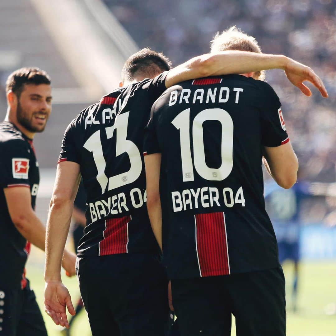 バイエル・レバークーゼンさんのインスタグラム写真 - (バイエル・レバークーゼンInstagram)「⚽️ GOOOOOAL @julianbrandt 🔥 scores the 3-1! #StärkeBayer ⚫️🔴💪 #BSCB04 #Bundesliga #Bayer04 #Werkself」5月19日 0時10分 - bayer04fussball