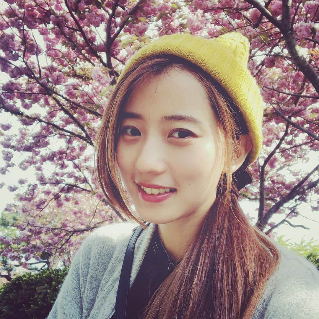 段文凝さんのインスタグラム写真 - (段文凝Instagram)「見て！今年最後の桜だよ🌸 あるいは、令和最初の花見だねw #さくら  #hokkaido  #ピンク」5月19日 0時18分 - duan_wen_ning