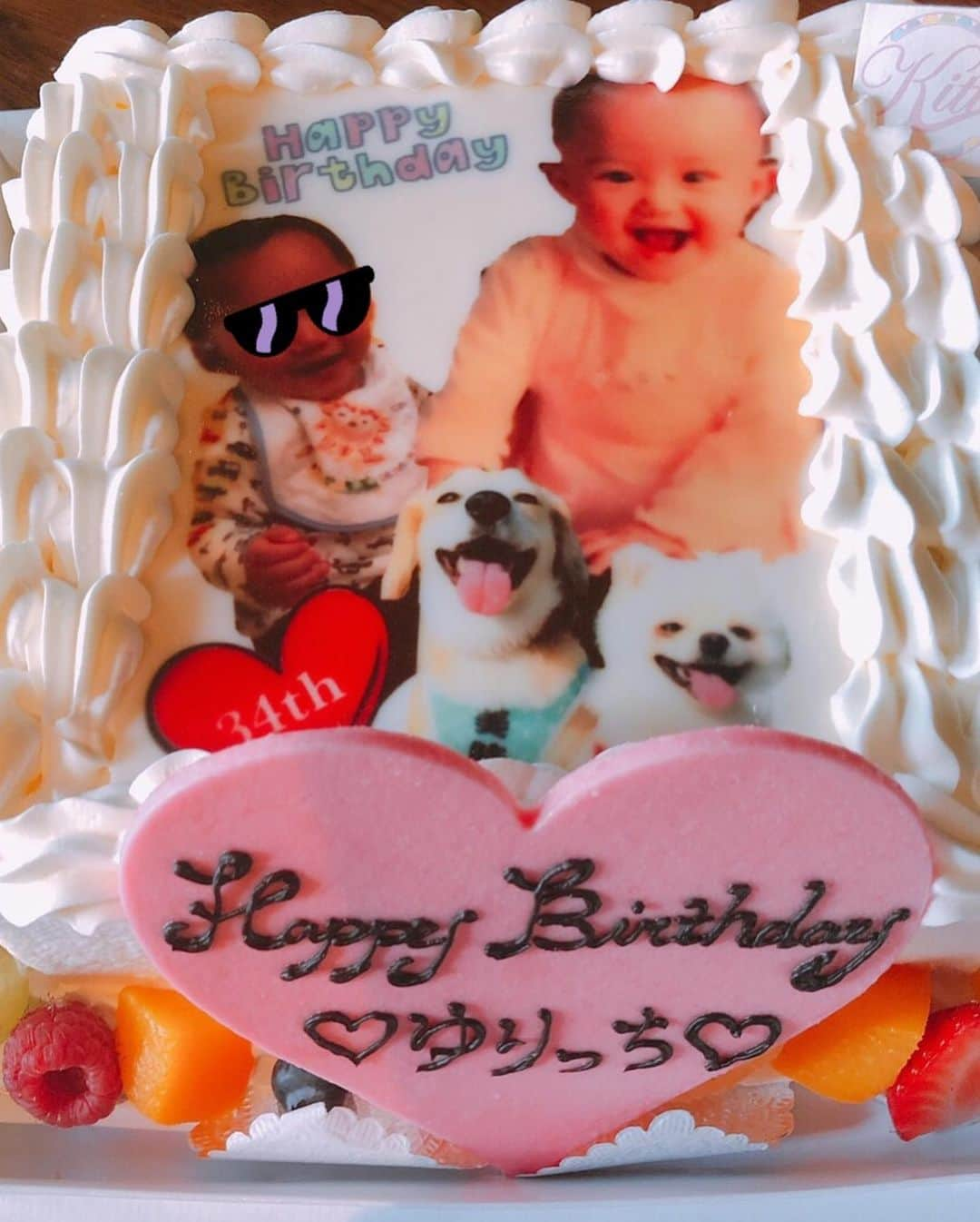 葵ゆりかさんのインスタグラム写真 - (葵ゆりかInstagram)「息子にそっくりな私のケーキ🎂（これ私👶） 本当にありがとう♥️ #birthday #誕生日 #bestfriends #birthdaycake #birthdayparty #birthdaypresent #cake #ありがとう #love #baby」5月18日 15時53分 - yuriyuricchi