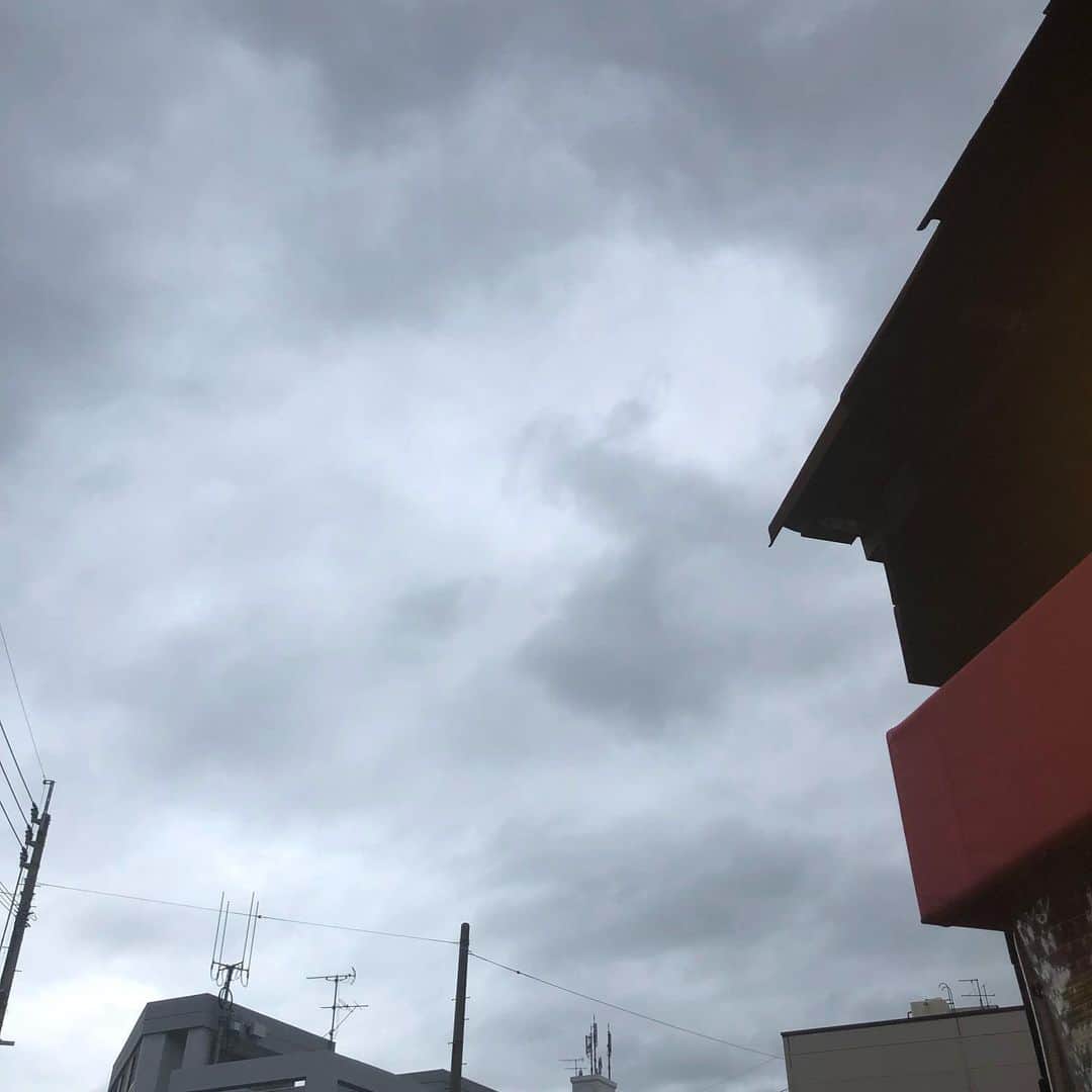 山川のりをのインスタグラム：「曇り男ここにあり！なんと、雨降らず！」
