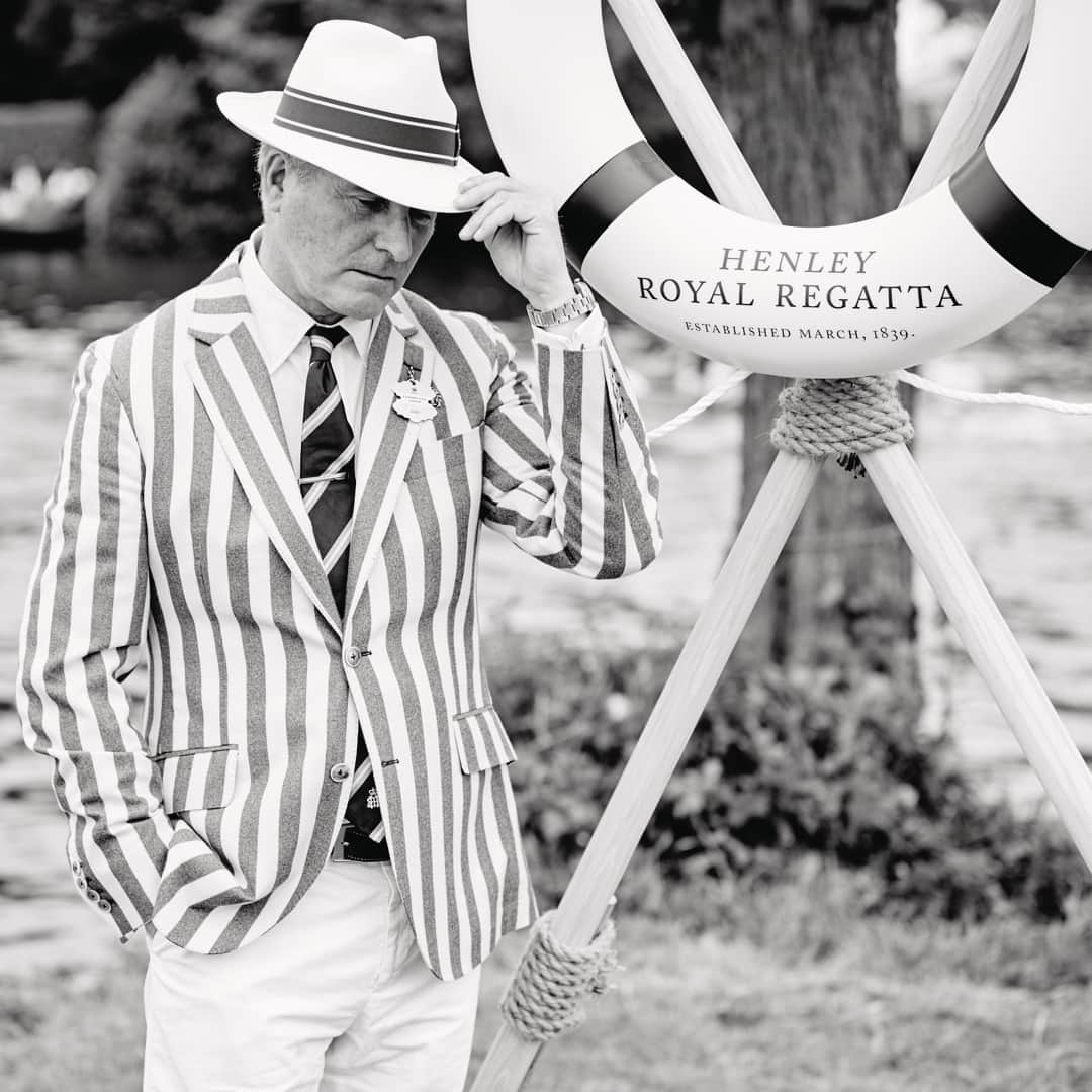 ハケットのインスタグラム：「The Panama hat is having something of a resurgence among patrons of @henleyroyalregatta - an accessory synonymous with British summer style and one that is guaranteed to turn heads. Hats off to @mrjhackett for wearing it so well! Head to the link in bio to discover the Henley Royal Regatta collection. #BlazersofGlory #HenleyRoyalRegatta」