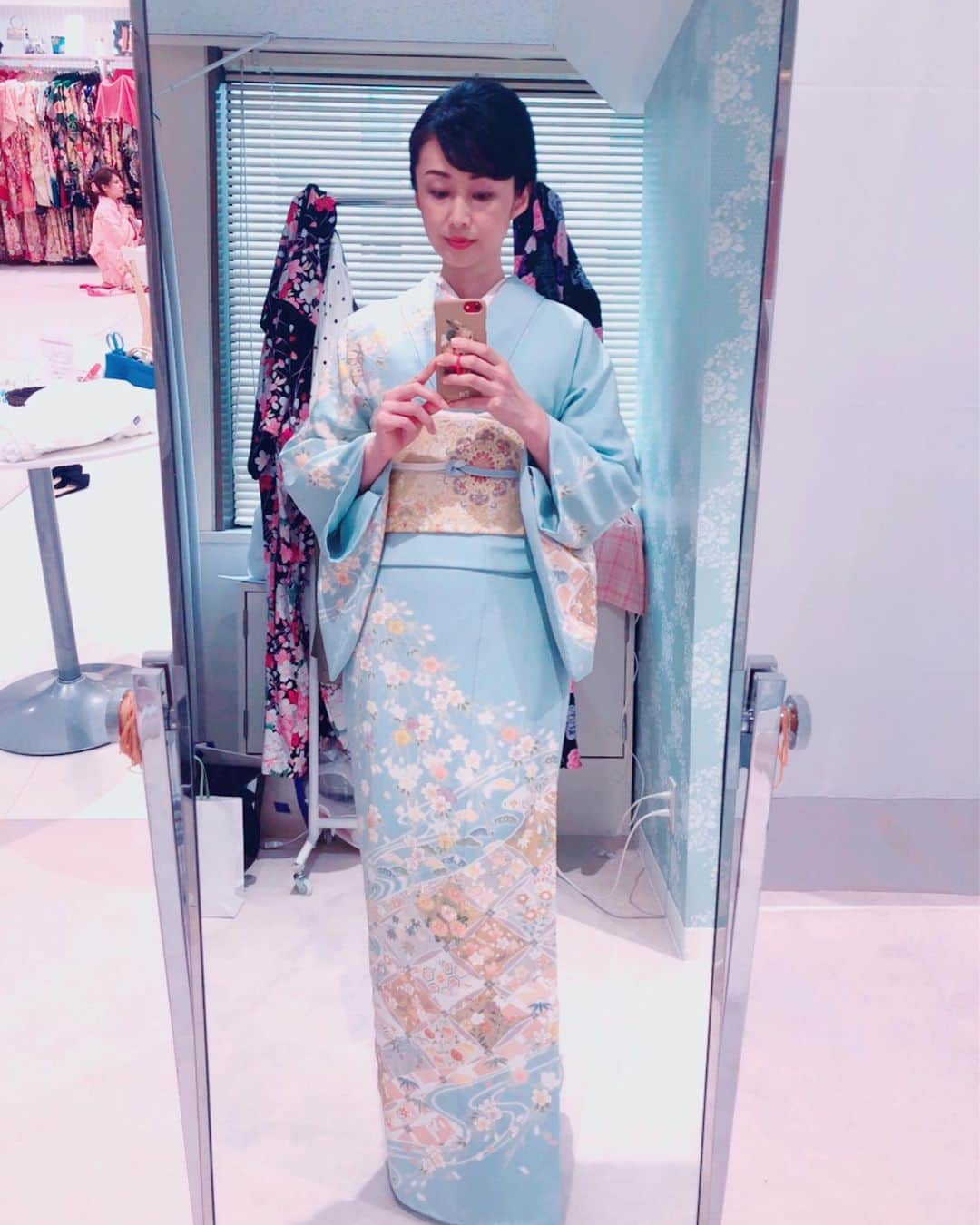 理絵さんのインスタグラム写真 - (理絵Instagram)「手術一週間前の写真  #model #actress #modella #attrice #모델 #여배우 #kimono #着物 #和服 #理絵着物」5月18日 16時58分 - ____rie____