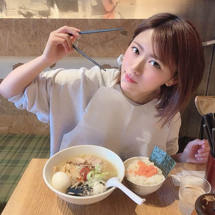 山内鈴蘭さんのインスタグラム写真 - (山内鈴蘭Instagram)「食いしん坊万歳😍🙌← #ラーメン #明太子ごはん #野方ホープ #大食い女子」5月18日 17時02分 - xxsuzuranxx