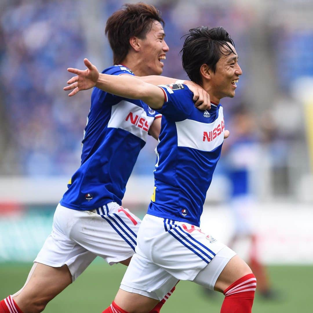 Goal Japanさんのインスタグラム写真 - (Goal JapanInstagram)「. ＼三好が2ゴール、李はリーグ戦初ゴール⚽️／ 横浜と神戸、港町同士の試合を制したのは横浜FM⚓️ (Photo:J.LEAGUE) . 🏆#明治安田生命J1リーグ 第12節 🆚#横浜Fマリノス 4-1 #ヴィッセル神戸 ⚽️#マルコスジュニオール(31分)、#李忠成(67分)、#三好康児(83分,90分)、#ウェリントン(90+2分) . #soccer #football #jleague #J1 #fmarinos #yokohamafmarinos #vissel #visselkobe #サッカー #フットボール #Jリーグ #コトシハJガハンパナイ #⚽」5月18日 17時05分 - goaljapan