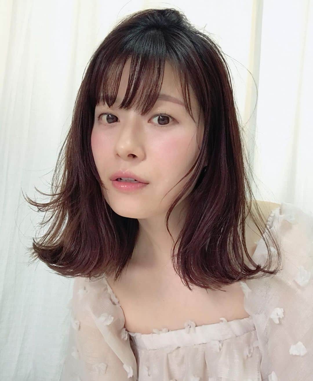 笹口直子さんのインスタグラム写真 - (笹口直子Instagram)「NEW HAIR. カラーは時間切れでまた今度。 乾くの早くて感動😂 ・ ・ #ヘアカット #スッキリ」5月18日 17時14分 - na.o.ko.16