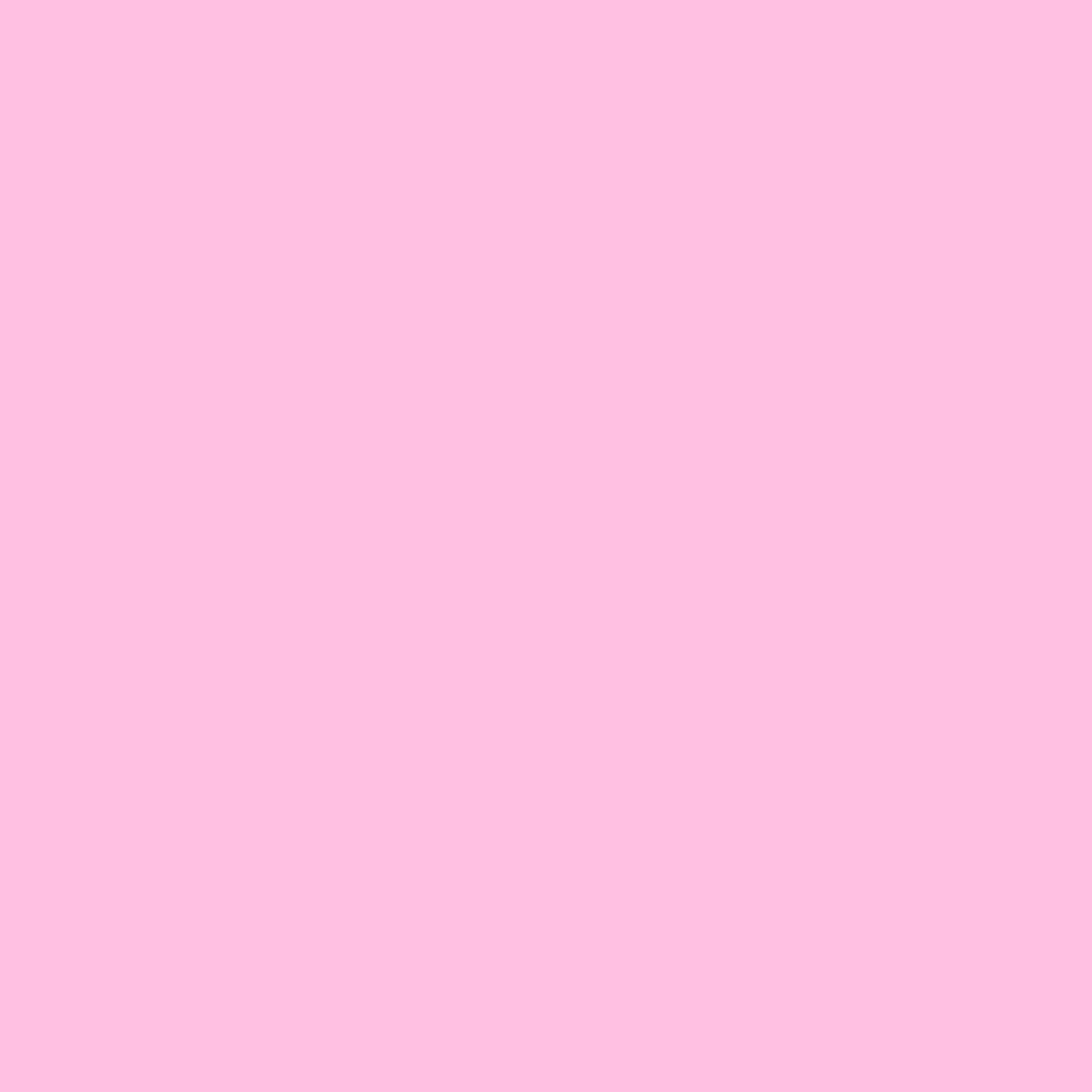 ルー・ティーズデールのインスタグラム：「I am joining @prettylittlething to support 📵#SocialFreeSaturdays 📵 a wall of silence in honour of Mental Health Awareness Week and to raise awareness of the negative impacts that social media can have on our mental wellbeing. You can get involved too by taking time away from your own social media today. Your silence speaks volumes 🖤 bye insta for today 👋🏼」