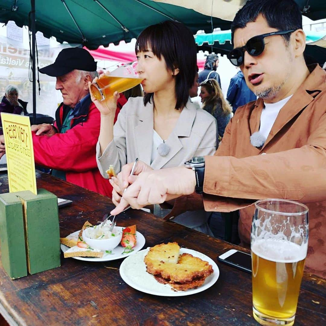 Ms.OOJAさんのインスタグラム写真 - (Ms.OOJAInstagram)「最後の国はドイツ🇩🇪フランクフルト！ . ドイツと言えばビール🍺🍺🍺 クラフトビールが本当美味しくて感動✨✨😍 . ソーセージ、ジャーマンポテト、お肉のかたまり、ザワークラウト、カツレツ、 パンチの効いた料理がまたビールに合う！！ . りんごワイン、いわゆるシードルも飲みやすくて✨✨ . 本当飲みすぎ注意！ . でもドイツ人は、お酒が強い人が多いらしく、朝からビール、ランチにビール、なんてのも当たり前なんですって。 なんて羨ましいw . BSスカパー! 無料放送 JTBpresents 髙田延彦の王様の冒険 6月1日から毎週土曜日9:00〜9:30 4回放送 今回の旅はスペイン→フランス→モナコ→ドイツのヨーロッパ周遊 ゲスト Ms.OOJA  #髙田延彦 #msooja #王様の冒険 #bsスカパー #旅番組 #ヨーロッパ旅行 #ヨーロッパ周遊 #jtb #ランドクルーズ #ランドクルーズjtb #海外旅行 #海外ロケ #楽しい旅 #旅好き #スペイン #バルセロナ #フランス #ニーズ #モナコ #ドイツ #フランクフルト」5月18日 17時51分 - msoojafaith