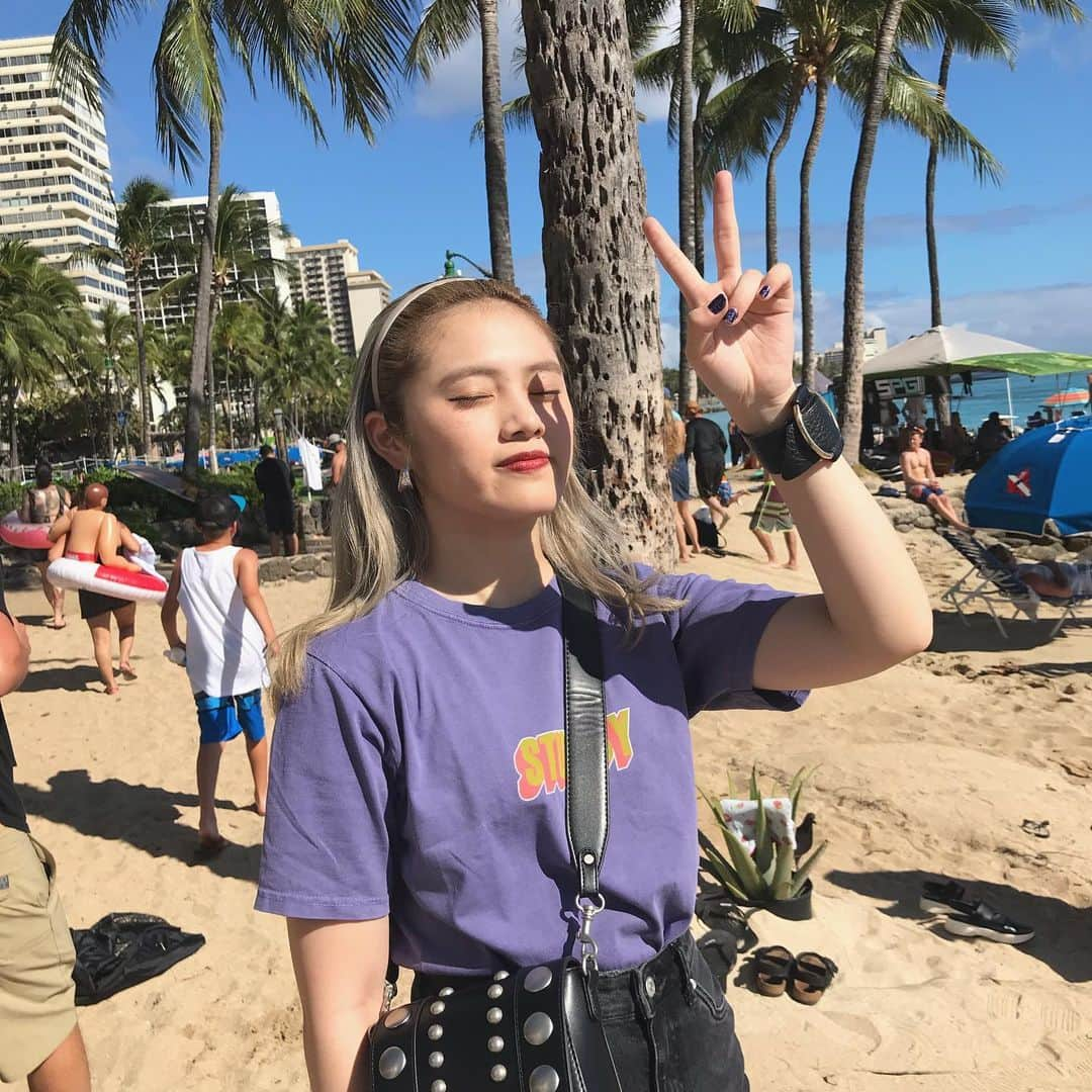 RUNA（竹田瑠奈）さんのインスタグラム写真 - (RUNA（竹田瑠奈）Instagram)「. Hawaii💜Saikooooo💜 #ルナシフク #Hawaii #Hawaii #Hawaii #Hawaii #Hawaii #Hawaii #hawaiilife  #眩 #ワイキキビーチ #ワイキキ散歩 #ワイキキワキワキ #ワキワキ #脇 #🤙🏻」5月18日 17時55分 - runacccc