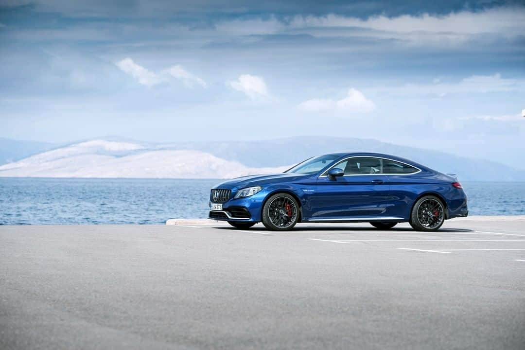 メルセデスベンツさんのインスタグラム写真 - (メルセデスベンツInstagram)「青色に包まれた、Mercedes-AMG C 63 S Coupé。クロアチアで撮影された一枚。 📸：Lukas Magerl  #MercedesBenz #メルセデスベンツ #MercedesAMG #mercedesbenzjapan #Mercedes #AMG #MercedesAMG #CClass #Cクラス #クーペ #Coupé #MBsocialcar」5月18日 18時00分 - mercedesbenzjapan