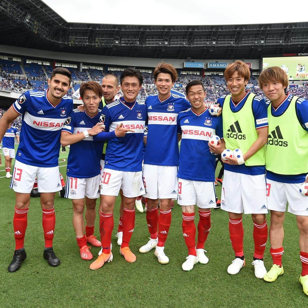 扇原貴宏のインスタグラム：「勝つって最高！ 最高の雰囲気を作ってくれたサポーターのみなさんありがとうございます！  大事な試合が続くからみんなで頑張りましょう！  #横浜F・マリノス #日産スタジアム」