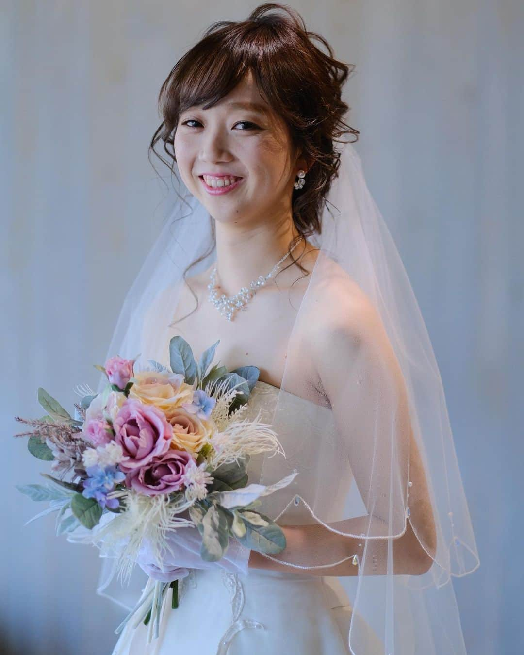 【公式】小さな結婚式さんのインスタグラム写真 - (【公式】小さな結婚式Instagram)「@petit.wedding をフォローしてね♩ #小さな結婚式 をつけてのお写真投稿も大歓迎です♡ こちらの公式IGでリグラムさせていただきます＊ .  リゾートに合う花嫁コーディネートで 笑顔の華が咲き誇ります♡ 非日常を感じさせる開放的な空間で 特別なひと時を刻んでいただけます。 . ——————— #小さな結婚式  #petitwedding #前撮り #結婚式  #プレ花嫁 #卒花 #アットホーム #少人数 #家族婚 #少人数結婚式 #ウェディング #ウェディングドレス #wedding #bridal #weddingdress #花嫁 #結婚式準備 #式場探し #日本中のプレ花嫁さまと繋がりたい #結婚式の思い出に浸る会 #結婚準備 #リゾートウェディング #花嫁コーディネート #サッシュベルト ———————」5月18日 18時22分 - petit.wedding