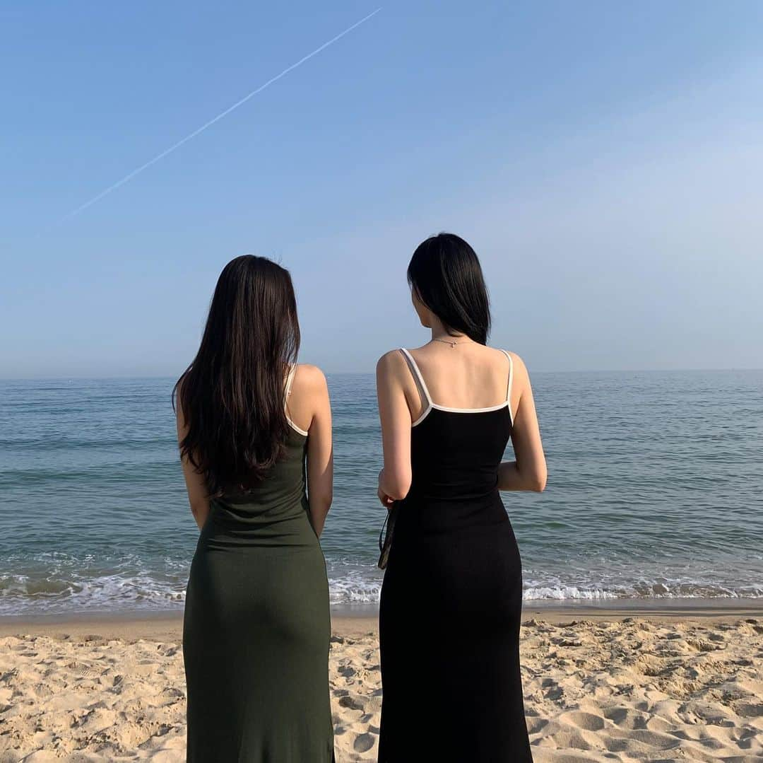 ナム・スミンさんのインスタグラム写真 - (ナム・スミンInstagram)「트윈룩 파티👭 :키를 맞추기 위해 발레를 한 다슬이의 노력 #딜라잇문#쇼핑몰#블로그마켓#트윈룩」5月18日 18時34分 - suminzz