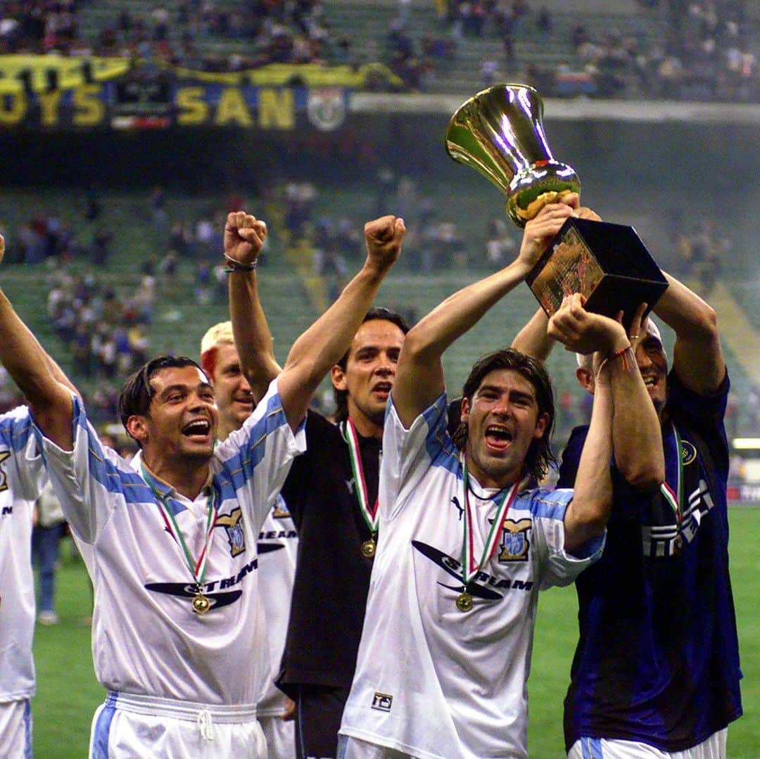 SSラツィオさんのインスタグラム写真 - (SSラツィオInstagram)「#onthisday 🏆  19 years ago, we completed a League and Cup double 🇮🇹」5月18日 18時40分 - official_sslazio