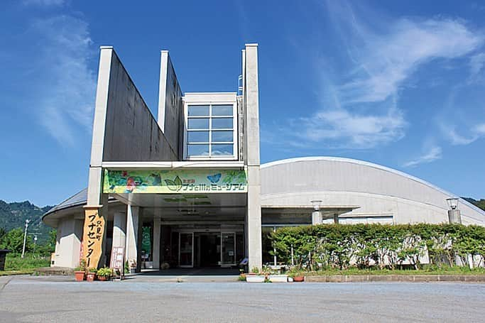 福島県さんのインスタグラム写真 - (福島県Instagram)「来て！　ただみ・ブナと川のミュージアム 　ユネスコエコパークにも登録された只見町の、ブナ林と川の織り成す生態系を紹介するジオラマや剥製の展示、それらの自然と結び付く人々の暮らしの歴史を紹介する民具の展示などがあります。  #ミュージアム #ユネスコエコパーク #只見町 #ブナ #福島 #ふくしま #ふくしまからはじめよう #来て #fukushima #futurefromfukushima #japantrip #fukushimatrip #art_of_japan #instagramjapan #japan_of_insta  #insta_fukushima  #special_spot_」5月18日 18時47分 - realize_fukushima