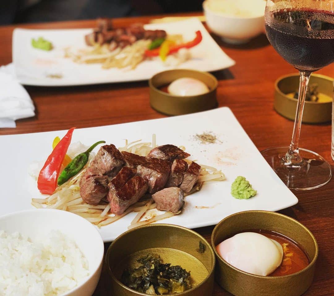 YOICHIのインスタグラム：「#ランチ #一人 #4000円 #ほー」