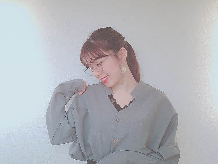 小嶋菜月さんのインスタグラム写真 - (小嶋菜月Instagram)「お気に入りのお洋服♥️ . . 事務所の大好きな大先輩、 吉木りささんから頂いたお洋服☺️❣️ . . 吉木さんにおさがりもらえるなんて 私は幸せ者でございます…🙈💗 . . 年末の事務所の忘年会イベントでも 実は着てたんだよ〜😋✨ . . 吉木さんっ❤︎ ありがとうございます❤︎大好きです❤︎ . . またおさがり頂けるように 今度会ったらおねだりしちゃお〜🙈💓笑 . . #吉木りさ さん #事務所 #フィット #先輩 #お洋服 #おさがり」5月18日 19時07分 - kojimanatsuki_offical