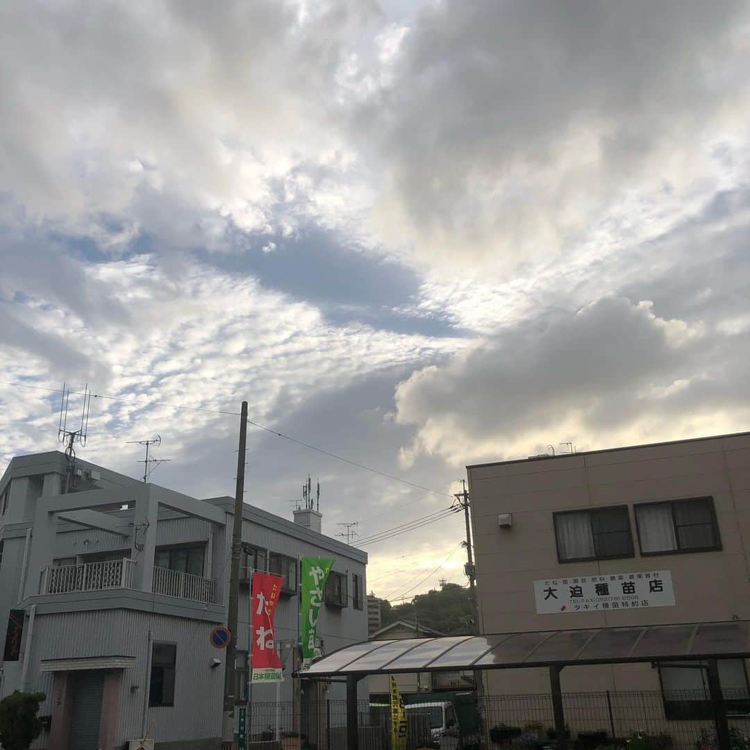 山川のりをのインスタグラム：「晴れましてラブロックドンマイ♨️」