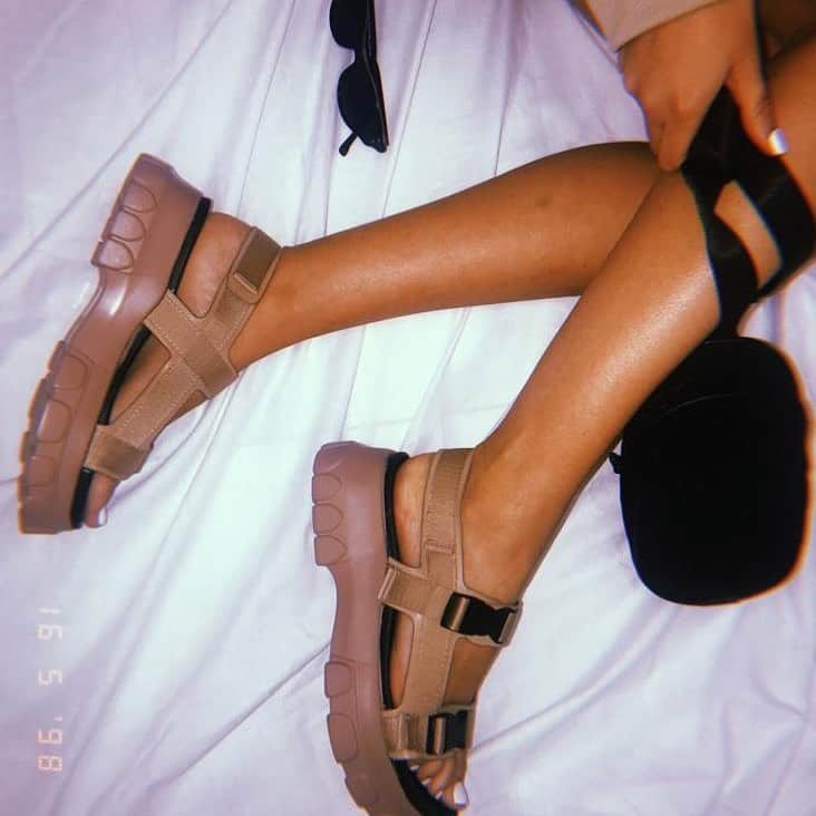 Public Desireさんのインスタグラム写真 - (Public DesireInstagram)「Tag someone who TOTALLY needs to cop these buckled BADDIES 🔥💸 Shop UNDENIABLE £34.99 #lookofthebae #pdbae Tap to shop ☝」5月18日 19時11分 - publicdesire