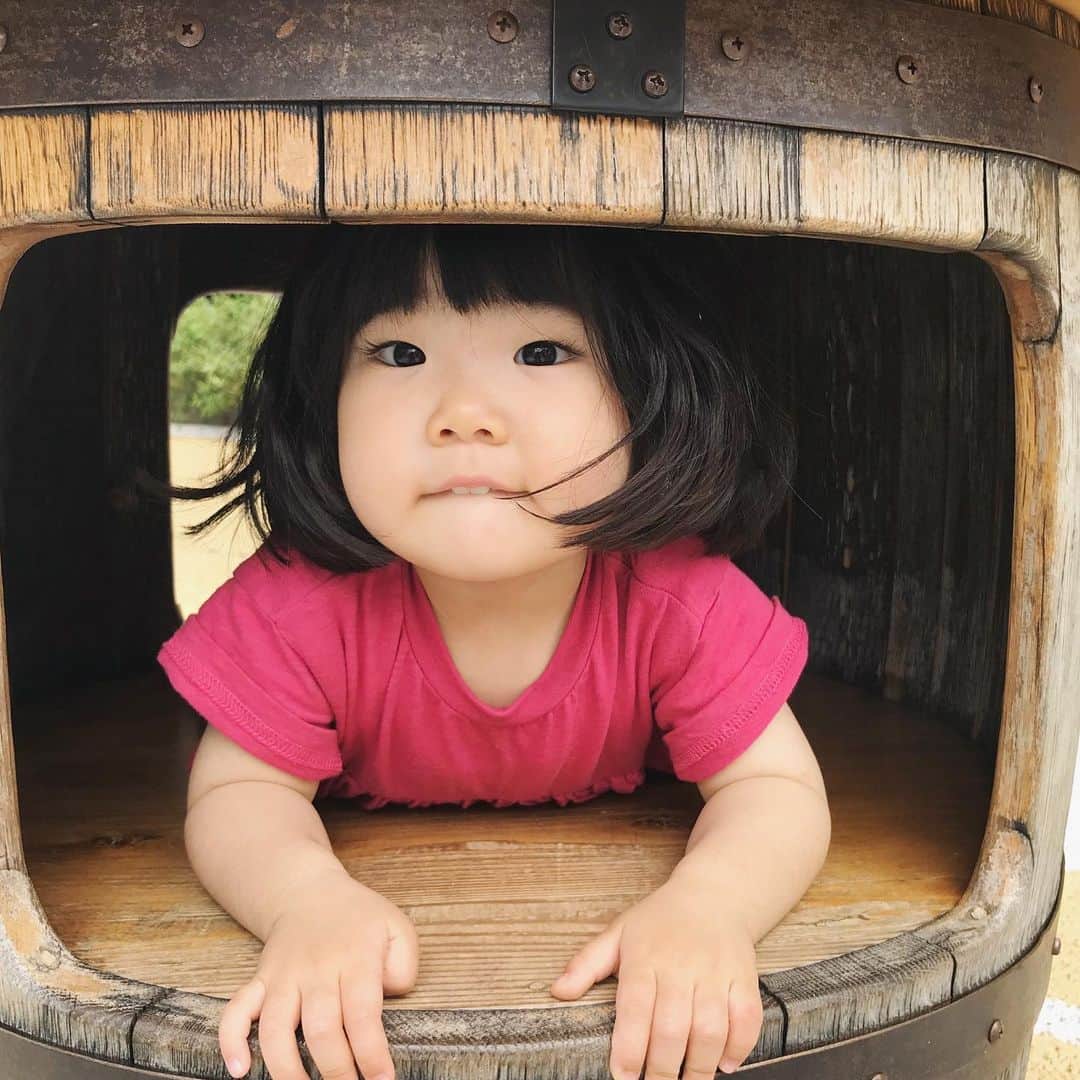 門脇舞以さんのインスタグラム写真 - (門脇舞以Instagram)「👒外遊び2days🌹 #2歳3ヶ月」5月19日 0時44分 - kadomaita