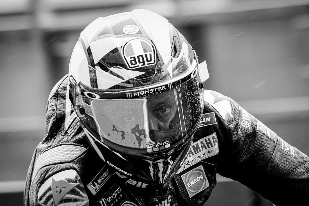 MotoGPさんのインスタグラム写真 - (MotoGPInstagram)「There's something special about clear visors... 😍 // Swipe left! ⬅️ #FrenchGP 🇫🇷 #MotoGP #Motorcycle #Racing #Motorsport」5月19日 0時36分 - motogp
