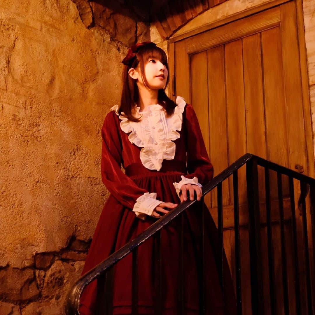 渚さんのインスタグラム写真 - (渚Instagram)「夜になってもステキなシー最高でした😍💕💕 #disney #disneysea #ディズニー #ディズニーシー #portrait #ポートレート #lolita #classiclolita #love」5月18日 19時37分 - nagi731