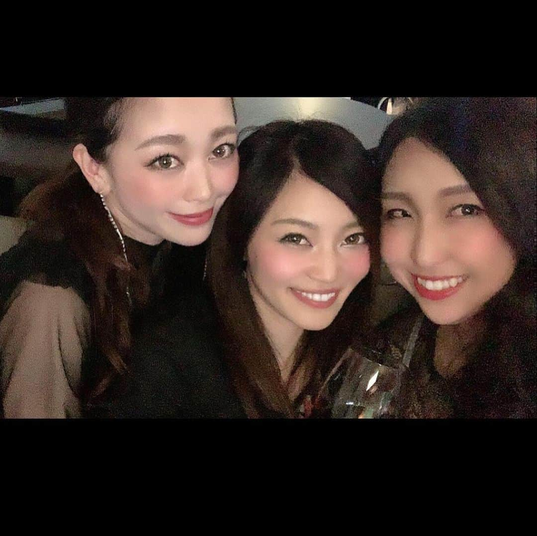 さきえさんのインスタグラム写真 - (さきえInstagram)「ミスアースJAPAN大阪大会🏆  大好きな後輩ちゃんの頑張りに感極まるわ、 沢山皆んなに会えて嬉しいわ、で素敵時間でした☺︎꒡̈⃝ . お疲れ様でした☆ . . . . #ミスアースジャパン #ミスアース大阪 #osaka #missearth #final #model #bff #photography #rottenmeier_model #後輩ちゃん達がキラキラ素敵すぎた♡#contests」5月18日 19時35分 - sakie110