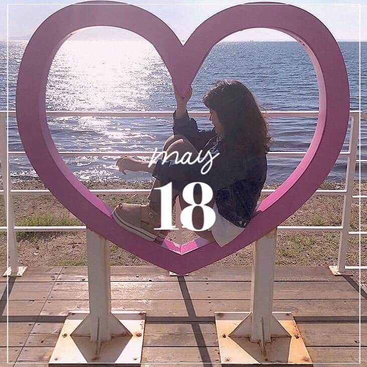 「SNOW」顔認識カメラアプリのグルメインスタ