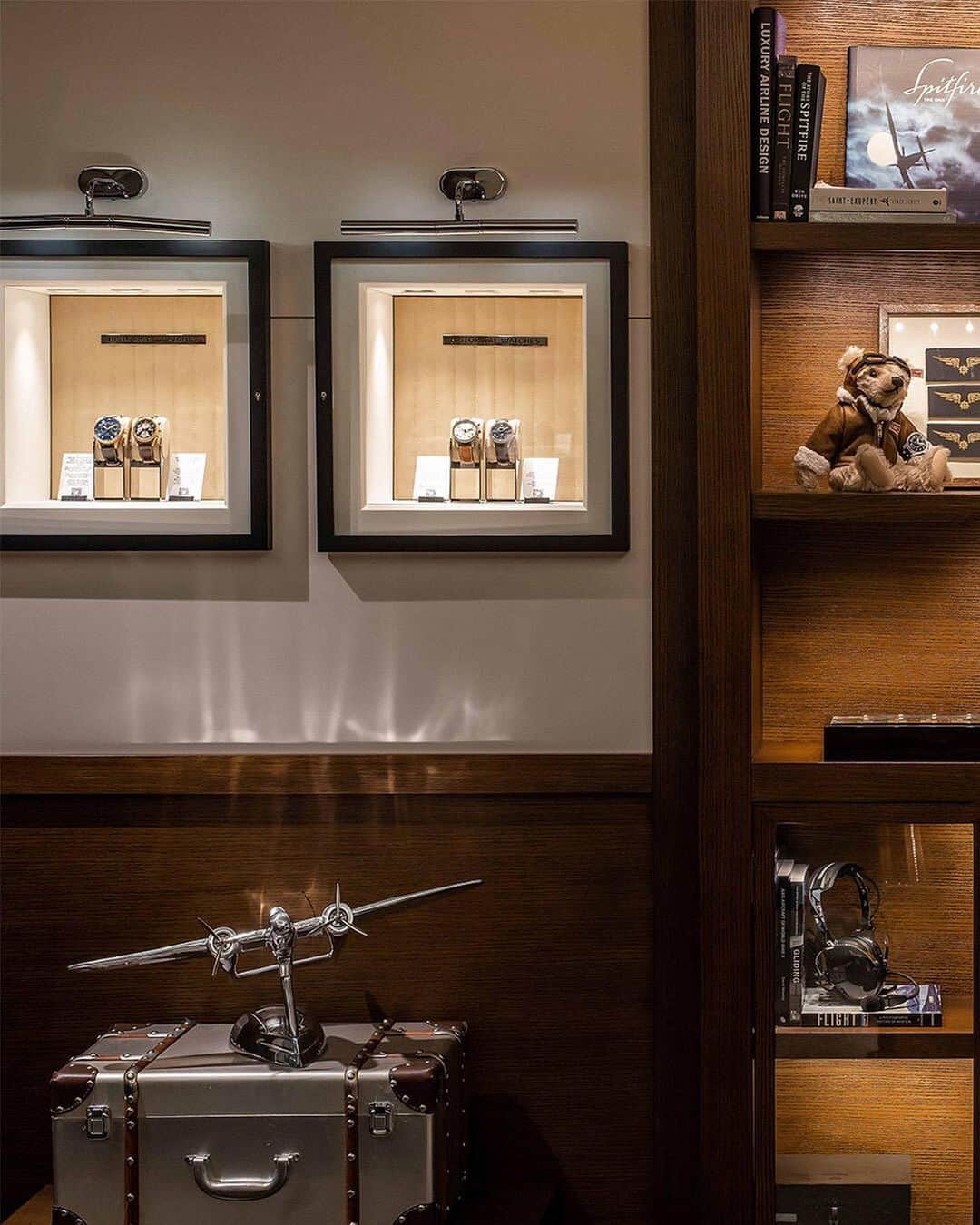 IWCさんのインスタグラム写真 - (IWCInstagram)「The world’s first IWC Flagship Boutique at 1881 Heritage in Hong Kong is celebrating its 10th anniversary.  From now until July 1st, visit the Silver Spitfire Exhibition and embrace the spirit of adventure and aviation history. #SILVERSPITFIRE #IWCSPITFIRE @thesilverspitfire」5月18日 19時59分 - iwcwatches