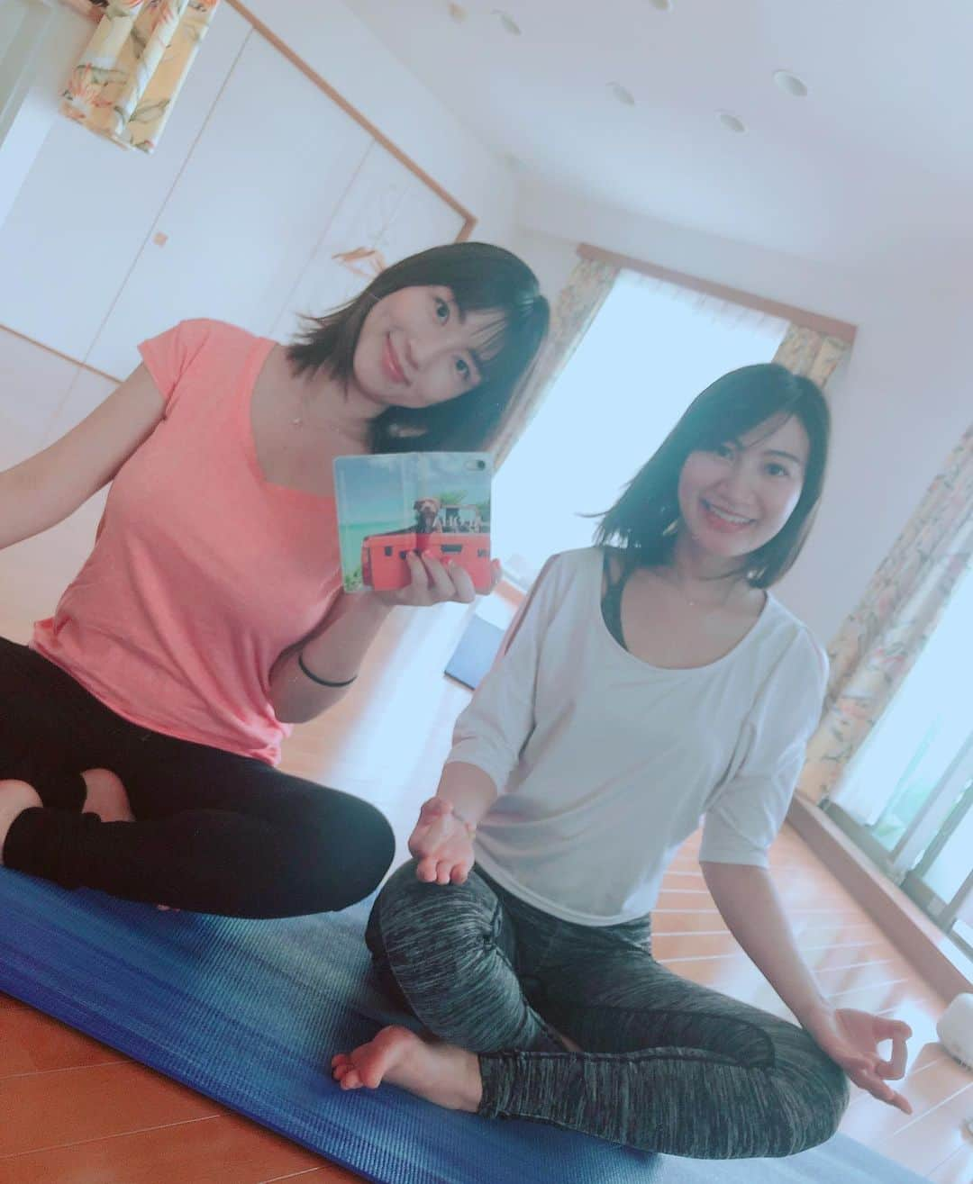 庄司ゆうこさんのインスタグラム写真 - (庄司ゆうこInstagram)「産後初レッスン✨久しぶりのスタジオで、インストラクターのみんなにもたくさん会えて嬉しかった🤗 2本レッスンしましたが、身体ガチガチ😂笑 帝王切開だったから、うつ伏せポーズはまだ痛かった(＞＜)コブラのポーズや太陽礼拝はもう少ししてから復活しよう😂 #ヨガインストラクター#美人インストラクター#ポジティブスターヨガ#psyメンバー#久しぶりの#ヨガ#レッスン復帰#産後ヨガ#産休明け#うちのスタジオは#パワースポット#psyで働くと#みんなハッピーになる」5月18日 20時09分 - yuko.shoji