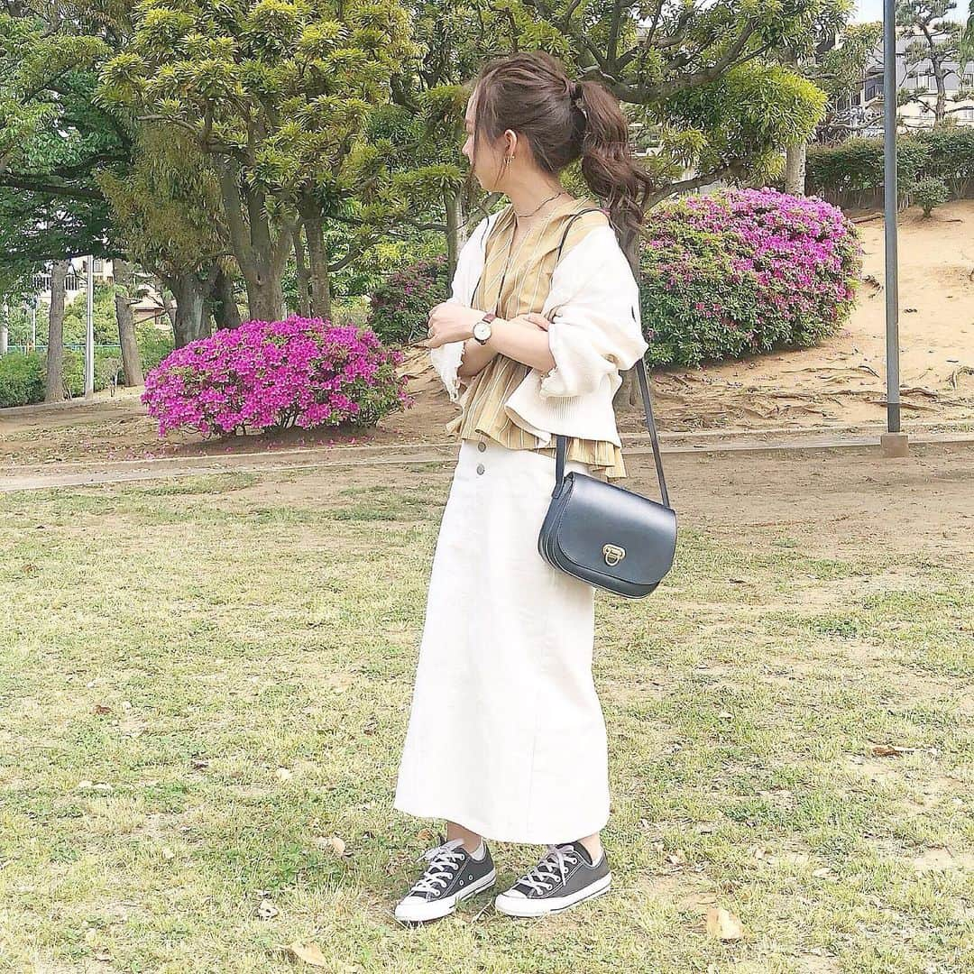 haruさんのインスタグラム写真 - (haruInstagram)「ㅤㅤㅤㅤㅤㅤㅤㅤㅤㅤㅤㅤㅤ ㅤㅤㅤㅤㅤㅤㅤㅤㅤㅤㅤㅤㅤ ㅤㅤㅤㅤㅤㅤㅤㅤㅤㅤㅤㅤㅤ #ootd ㅤㅤㅤㅤㅤㅤㅤㅤㅤㅤㅤㅤㅤ カシュクールが着たくなる今季😊💗 @fifth_store のは ストライプなのが可愛い😳💛 ㅤㅤㅤㅤㅤㅤㅤㅤㅤㅤㅤㅤㅤ ボトムスはホワイトにして爽やかに(  ˊᵕˋ )✨ ㅤㅤㅤㅤㅤㅤㅤㅤㅤㅤㅤㅤㅤ お洋服の詳細はWEAR見てくださいっ☺🌸 ㅤㅤㅤㅤㅤㅤㅤㅤㅤㅤㅤㅤㅤ ヘアアレンジはデコだしポニーにして 少し大人っぽくしました☺✨ ㅤㅤㅤㅤㅤㅤㅤㅤㅤㅤㅤㅤㅤ ㅤㅤㅤㅤㅤㅤㅤㅤㅤㅤㅤㅤㅤ #fifth#フィフス#ストライプカシュクールフリルブラウス#fifthtl#プチプラ#fashion#ブラウス #harucd ㅤㅤㅤㅤㅤㅤㅤㅤㅤㅤㅤㅤㅤ」5月18日 20時17分 - __haru3