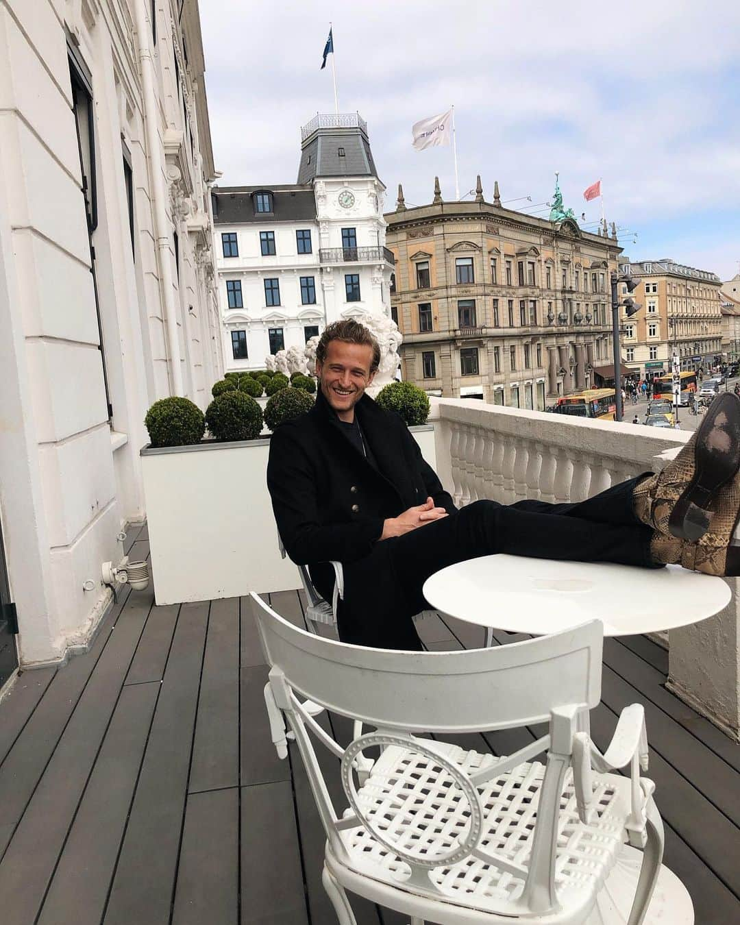 アンデルス・リンデゴーさんのインスタグラム写真 - (アンデルス・リンデゴーInstagram)「Livin’ life 😁🤘🏻」5月18日 20時30分 - anders.lindegaard