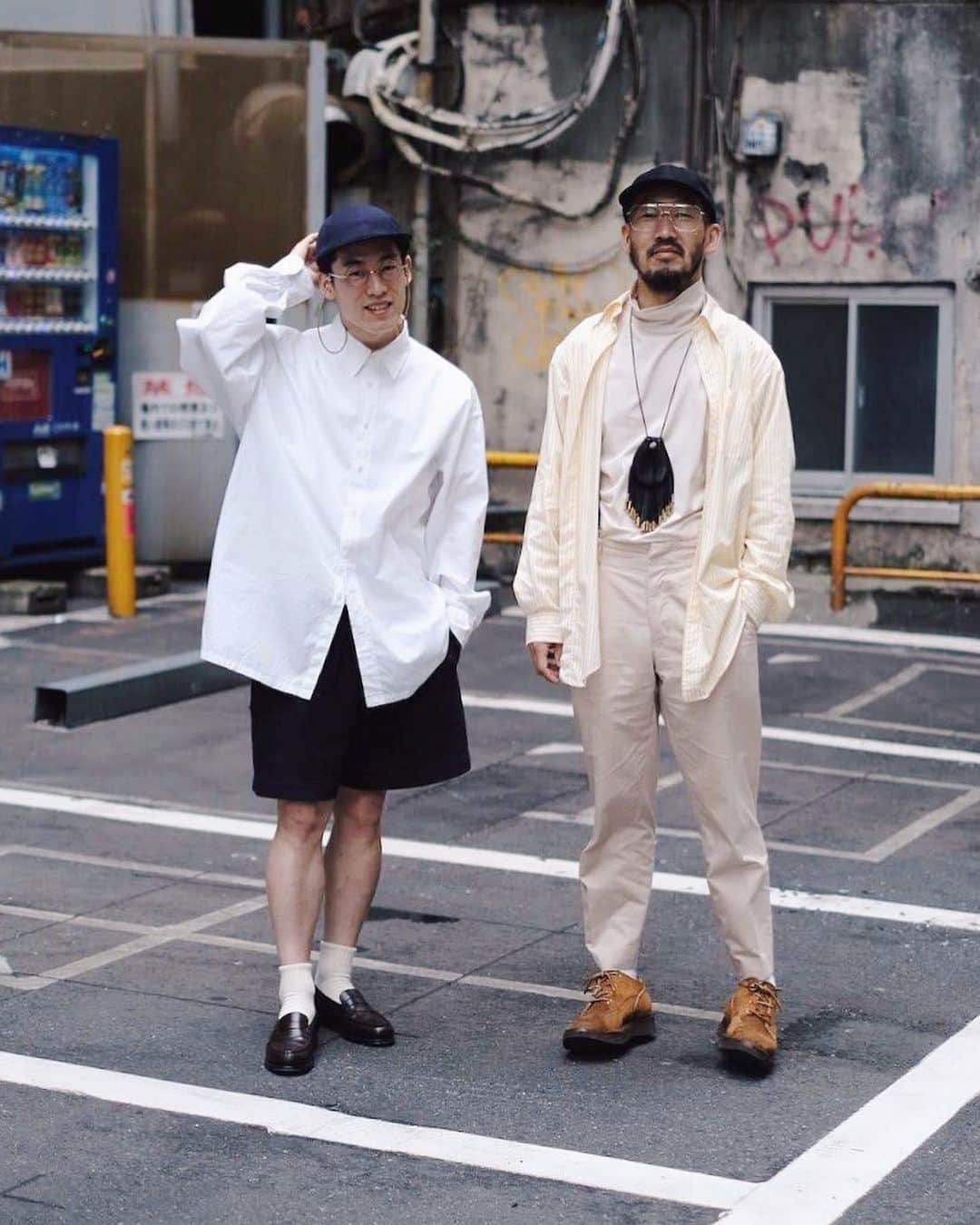 yukiのインスタグラム：「ㅤㅤㅤㅤㅤㅤㅤㅤㅤㅤㅤㅤㅤ #brooksbrothers のキャップを、 金子さんはブラックを、 僕はネイビーを。 ㅤㅤㅤㅤㅤㅤㅤㅤㅤㅤㅤㅤㅤ 自分が良いと思ったものが、いつもカッコいいなと思っている人と一緒であるのはシンプルに嬉しいし、共感できる時間は楽しい。」