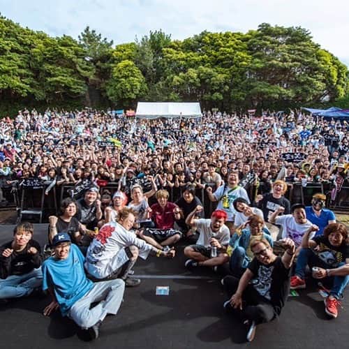 のインスタグラム：「何て言っていいか分からないけども。 とにかくありがとう。 超えすぎてた！  ONION ROCK FESってこんなに最高なんだって、誇らしかった。  明日はあそこでワンマンだって。  マジかよ。  #overarmthrow #pan #locofrank #radiots #good4nothing #hotsquall #ONIONROCKFESTIVAL  photo by @manaty49」