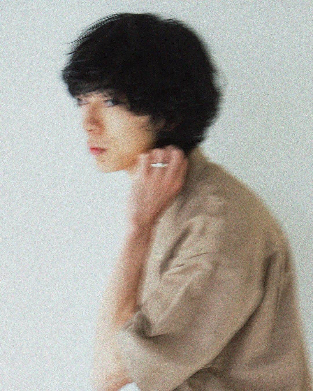 野口和弘さんのインスタグラム写真 - (野口和弘Instagram)「#cieca.#hairstyle#haircolor#shorthair #bobhair#longhair#fashion #hairarrange#ショートボブ#ショートヘア#ボブスタイル#グラボブ#ボブウルフ#オレンジュ#ハイライト#ハイトーン#ブリーチ#グレージュ#ヘアアレンジ#グラデーションカラー#シースルーバング#アクセサリーバング#ヘアカラー#ヘアカタログ #ヘアセット#外国人風#表参道#原宿#美容室」5月18日 20時46分 - cieca.noguchi