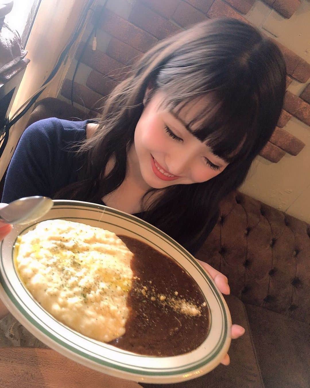 華山志歩さんのインスタグラム写真 - (華山志歩Instagram)「カレー食べてYellow🍛  #カレー#下北沢#sevencolors#Hanayamafood」5月18日 21時21分 - shiho_hanayama_official