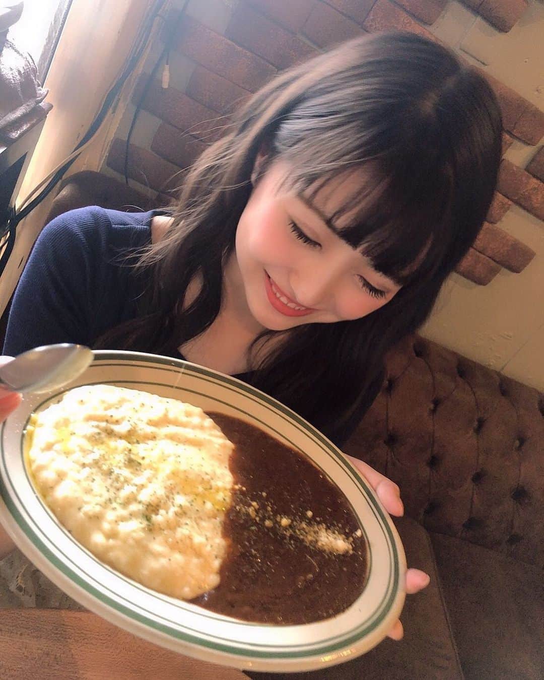 華山志歩のグルメインスタ