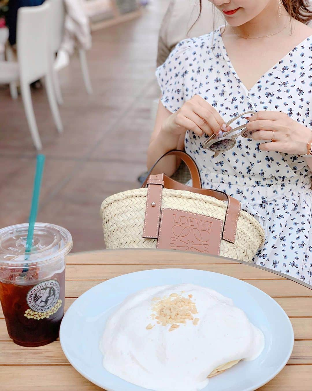 中田絵里奈さんのインスタグラム写真 - (中田絵里奈Instagram)「🥞♡🥞♡ . 今日みたいなお天気の日に☀️ テラス席でHonolulu Coffeeのパンケーキ食べたら ハワイ欲が高まっちゃうなぁ🥰🌺 . そしてこのワンピ今季1番着てるお気に入り❤︎👗 @lerevevaniller . . . #ホノルルコーヒー #マカダミアナッツ #パンケーキ #ハワイ #hawaii #vaniller」5月18日 21時21分 - erinanakata