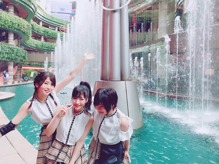 くりかさんのインスタグラム写真 - (くりかInstagram)「噴水綺麗かったなぁ⛲️❤︎ #くぅすたぐらむ #キャナルシティ博多  #ぼくらのうた #博多 #好いとーよ  #あゆみくりかまき #あゆくま」5月18日 21時22分 - kurika_ayumikurikamaki