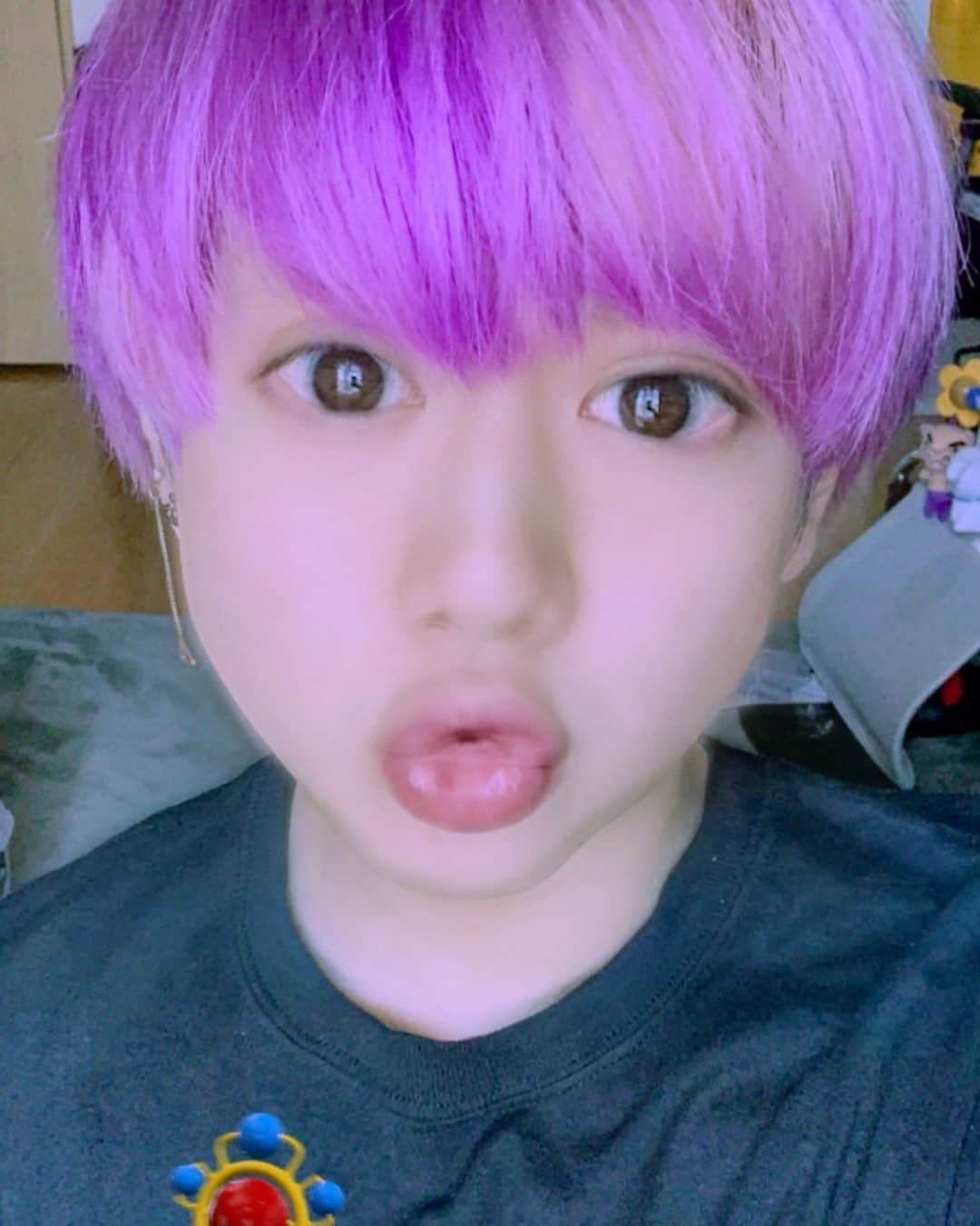 ゆーちゃそ王子さんのインスタグラム写真 - (ゆーちゃそ王子Instagram)「ばぶちゃそ👶5さい→3さい ・ #snapchats #snapchat👻 #baby #selfie #purple #purplehair #filter」5月18日 21時36分 - yuchaso_prince