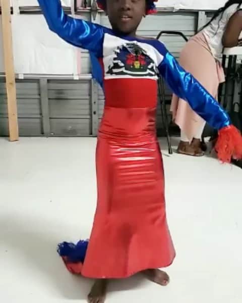 ワイクリフ・ジョンのインスタグラム：「Happy Haitian flag day from my Niece Lee Lee and Happy  Birthday to Her!!!」