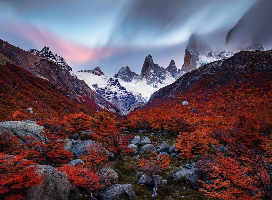 CANON USAさんのインスタグラム写真 - (CANON USAInstagram)「"The only way to truly experience Patagonia is to strap on a backpack and head out. What awaits is some of the most spectacular scenery I've ever laid my eyes on. This is after a day long hike up to Poincenot Campground." #MyCanonStory  Photo Credit: @lahorstman Camera: #Canon EOS 5D Mark IV Lens: EF 24-70mm f/2.8L USM Aperture: f/8 ISO: 100 Shutter Speed: 153 sec Focal Length: 31mm」5月18日 21時43分 - canonusa