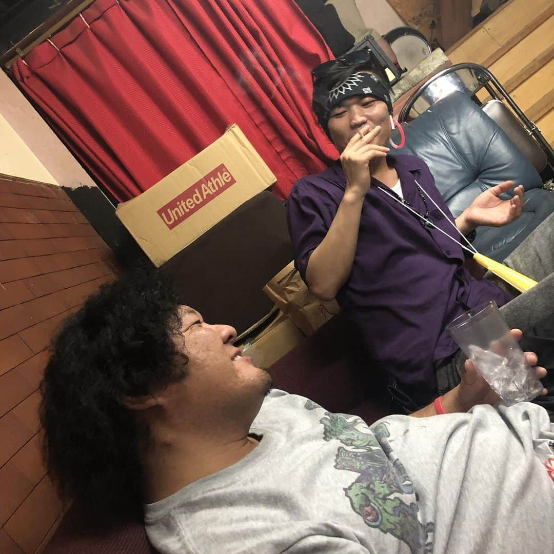 REIJIさんのインスタグラム写真 - (REIJIInstagram)「今からライブ配信するよーできたら  あ、FAKEじゃないよ。シャカハジだよ。  先に言う。酔っている。」5月18日 21時55分 - reiji_kimura