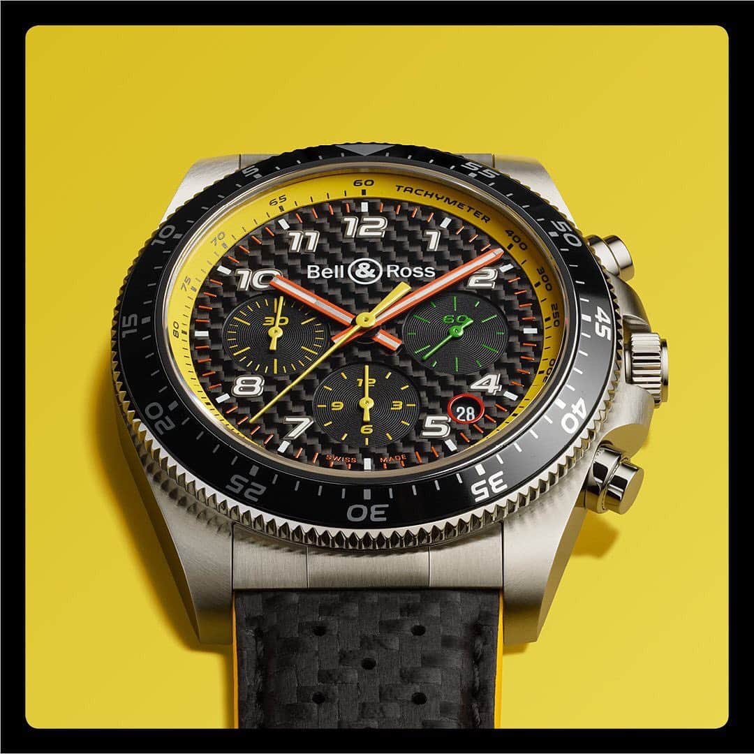のインスタグラム：「The new BR V3-94 R.S.19 sports the classic circular case of Bell & Ross's vintage collection. Available in limited edition of 999 pieces. #BRV394 #RS19 #RSspirit #Racing #BRmanifesto #timeinstruments #precisionperformance #BellRoss #Formula1 #RenaultF1Team」