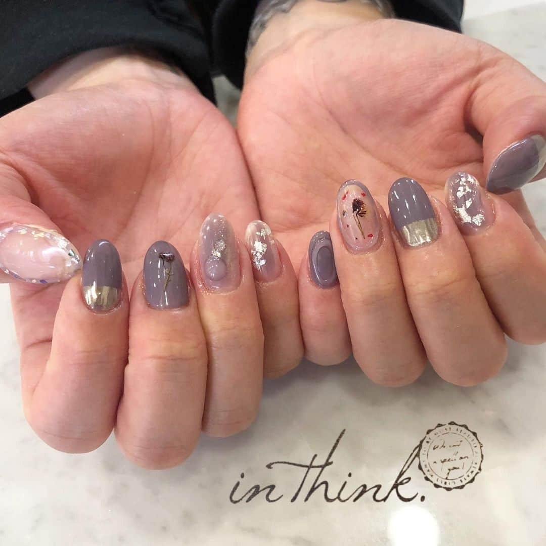 inthinkさんのインスタグラム写真 - (inthinkInstagram)「. 🥀 . @krt_0129 .  #inthinknail #SSinthink #inthink . 【ネイル定額コース】 90min  9800円 120min 10800円 150min 13500円 =footnailはプラス1000円= . 【キャンペーンネイル】 デザイン４種類 8900円 #inthinkcampaign4 . 【オフなし1時間ネイル】 クリアベースのニュアンスアートを #1hネイル ※オフ無し、補強や長さ出しの無い方のみ。 ネット予約の際、7700円コース選択必須です . 【まつげエクステ】 初回 120本仕上げ 6800円 リペア 100/1本 . HPから詳細ご確認ください。 . 📞03-6418-5091 💻Net 予約はHP.IGトップページから . =次回予約済みの方はポイント2倍中=」5月18日 22時03分 - inthink