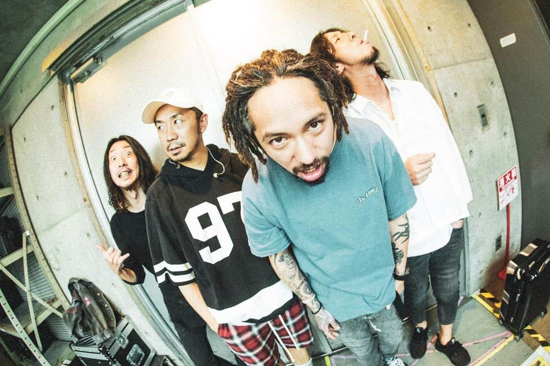 The BONEZさんのインスタグラム写真 - (The BONEZInstagram)「We Control-Suburban Tour2019- DAY3 日々自分達にチャレンジ！！ 集まってくれたみんなありがとう！ photo by @nekoze_photo」5月18日 22時39分 - the____bonez