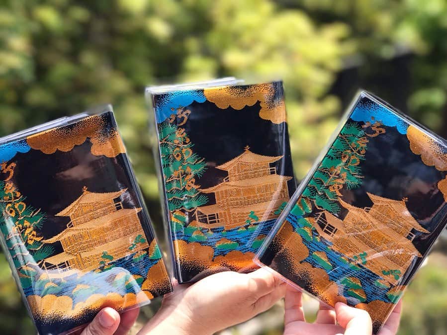 kayoのインスタグラム：「* * 先日金閣寺で 御朱印デビューしてきました😆✨ * * 金閣寺の御朱印帳が めっちゃめっちゃカッコよい😍✨✨ * * 今回はワンコは お留守番だったけどまた一緒にまわりたいなぁー🐶💗 * * Lychee💗 * * #御朱印デビュー #御朱印女子 #御朱印帳 #京都 #金閣寺 #Kyoto * #chihuahua#chihuahualove#dogstgram#dog#instadog#チワワ#チワワ大好き * *」