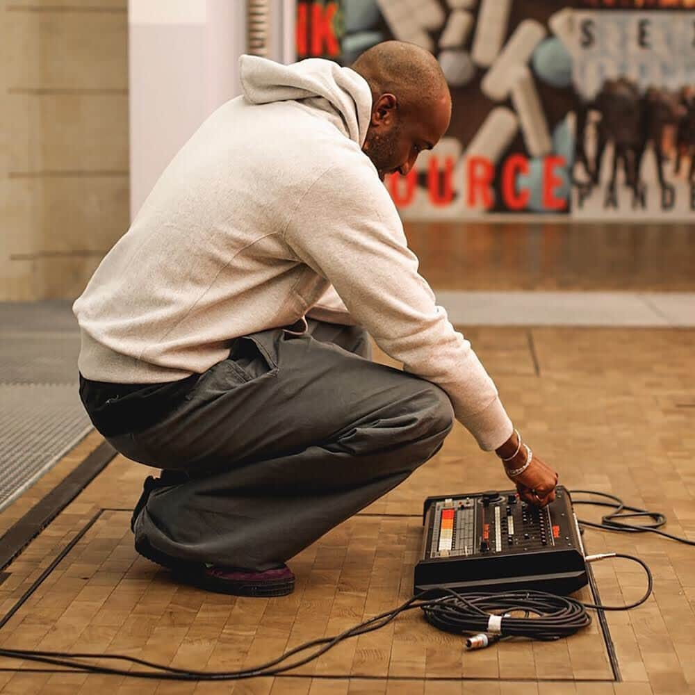 HYPEBEASTさんのインスタグラム写真 - (HYPEBEASTInstagram)「@hypebeastart: @virgilabloh presented a new sound installation called ‘12-inch Voices’ - a piece that features a giant pink boombox wrapped with soundproofing foam panels. It's is part of a group exhibition at @lafayetteanticipations called “MANIFESTO.” Photos: Thomas Barthélemy / @hypebeastfr」5月19日 9時00分 - hypebeast