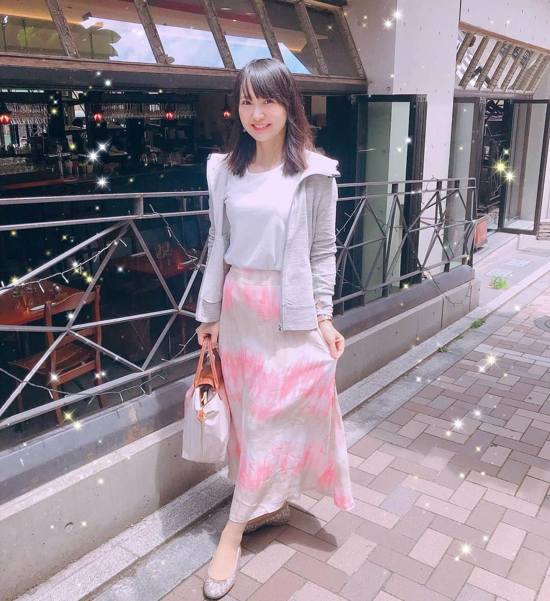 三浦泉さんのインスタグラム写真 - (三浦泉Instagram)「* 先日のお友達とランチコーデ👗👠💕🍴🍝 *  #パーカー：#eka @ekalosangelesjapan (CC010138) #tops → @annette_diary  #skirt → @styleonme_jp  #bag → @longchamp *  ちょっと普段より カジュアル目です💕 * #コーデ #コーディネート #code  #cordinate  #fashion #styleonme  #スタイルオンミ #アネット #ロンシャン #izumiコーデ 🎀 #izumileコーデ #イズミールコーデ」5月19日 9時09分 - princessizu1201