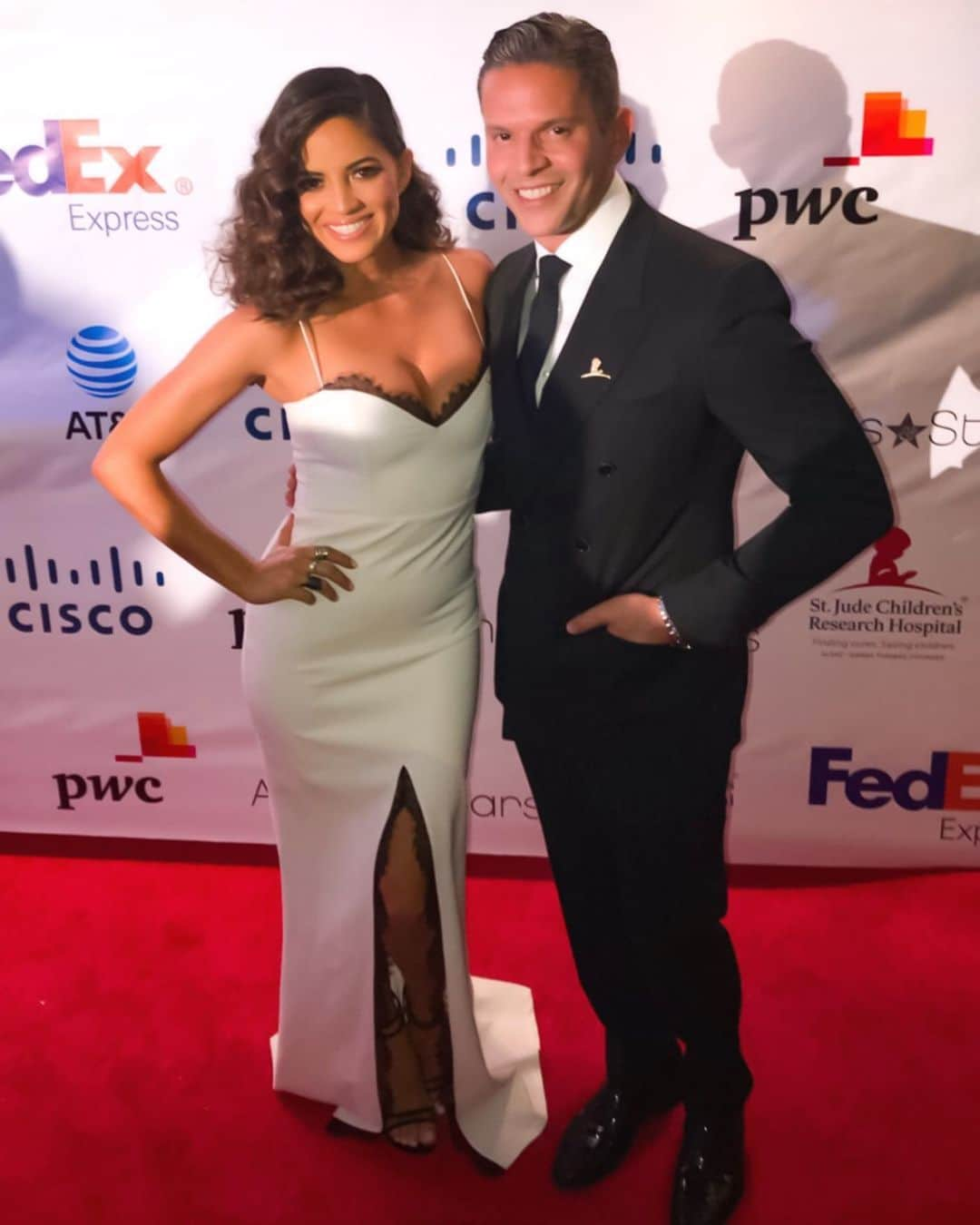 Rodner Figueroaさんのインスタグラム写真 - (Rodner FigueroaInstagram)「Thinking of @thewendygrant on @stjude gala 2019!!! ❤️😇 @pamelasilvatv #stjude #rodnerfigueroa #pamelasilva #stjudemiamigala」5月19日 9時33分 - rodnerfigueroa